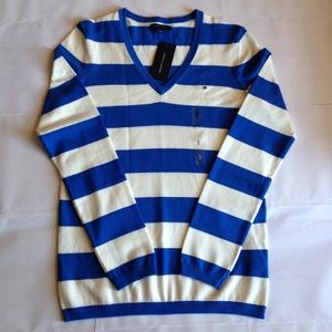 Tommy Hilfiger Long Sleeve women's t-shirt.
